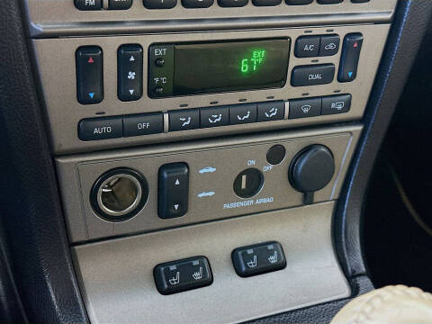 2005 Ford Thunderbird Deluxe