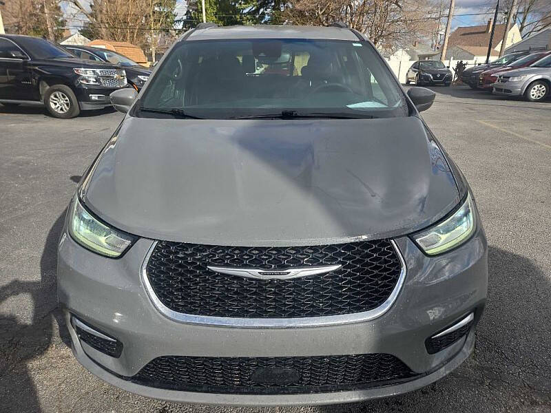 2022 Chrysler Pacifica Touring