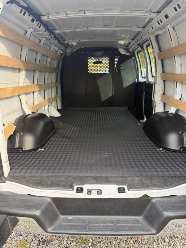 2024 GMC Savana 2500