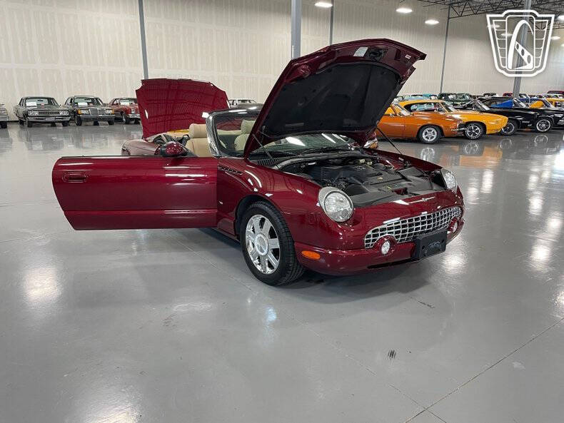 2004 Ford Thunderbird Deluxe