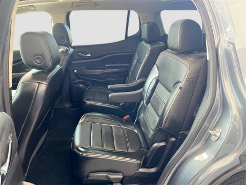 2022 GMC Acadia Denali