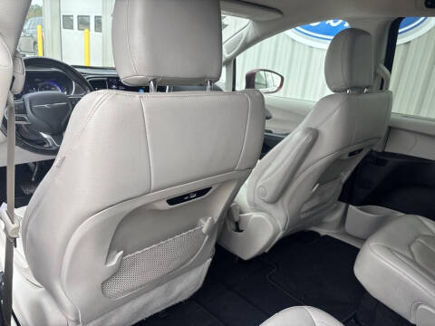 2021 Chrysler Pacifica Touring L