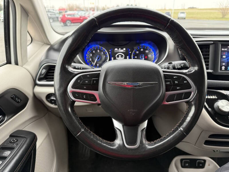 2020 Chrysler Pacifica Touring L