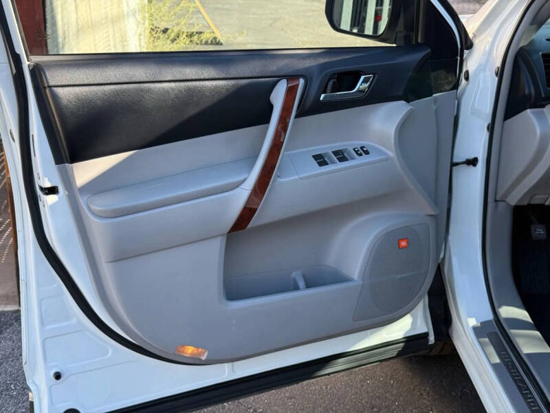 2011 Toyota Highlander Limited