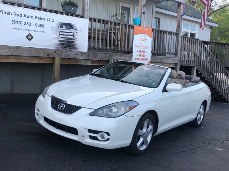 2007 Toyota Camry Solara for sale at Flash Ryd Auto Sales in Kansas City KS