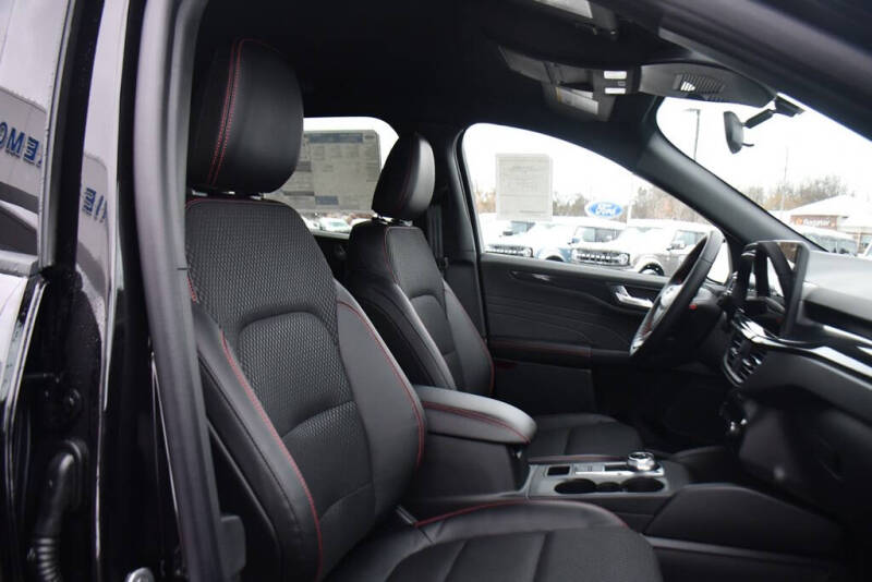 2026 Ford Escape ST-Line Select