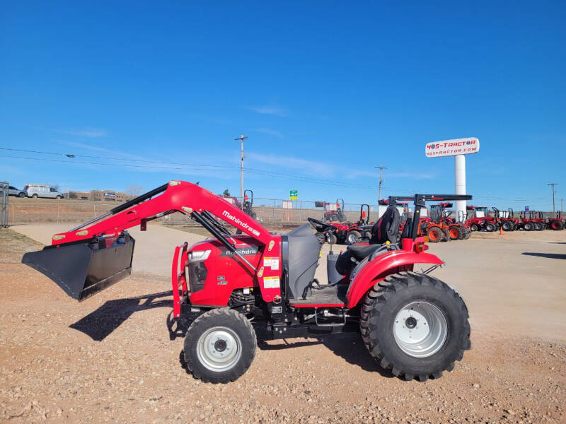 2025 Mahindra 1635 Shuttle