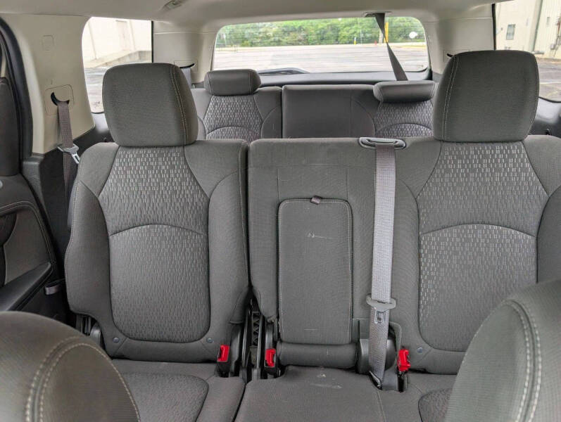 2013 GMC Acadia SLE-1