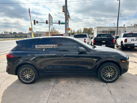 2018 Porsche Cayenne S E-Hybrid Platinum Edition