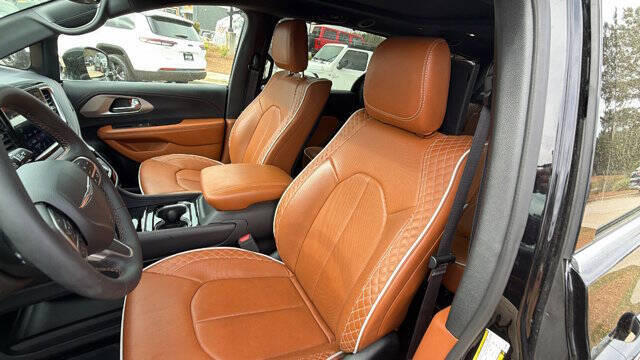 2024 Chrysler Pacifica Plug-In Hybrid Pinnacle