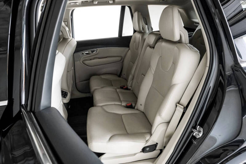 2020 Volvo XC90 T5 Momentum