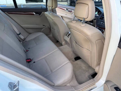 2011 Mercedes-Benz C-Class C 300 Luxury