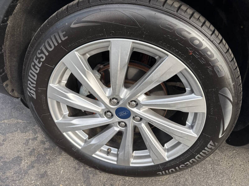 2021 Ford Escape Titanium