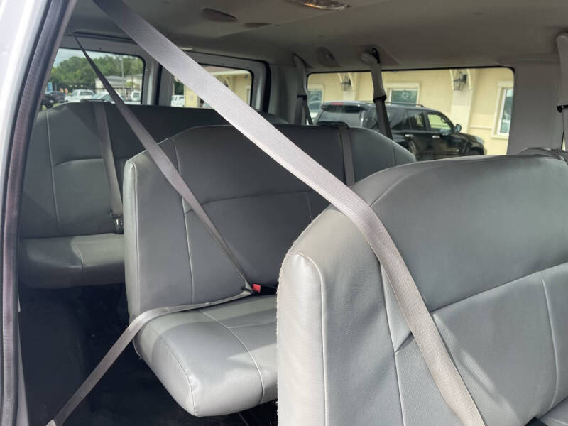 2013 Ford E-Series E-350 SD XL