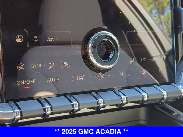 2025 GMC Acadia Elevation
