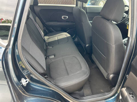 2017 Kia Soul +