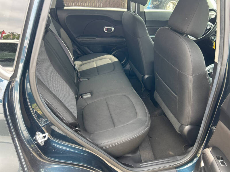 2017 Kia Soul +