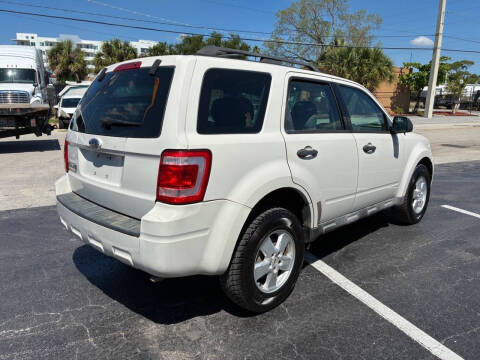 2009 Ford Escape XLS