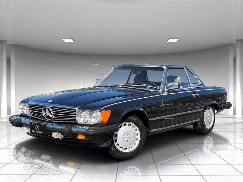 1987 Mercedes-Benz 560-Class 1