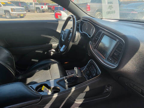 2016 Dodge Challenger SXT Plus