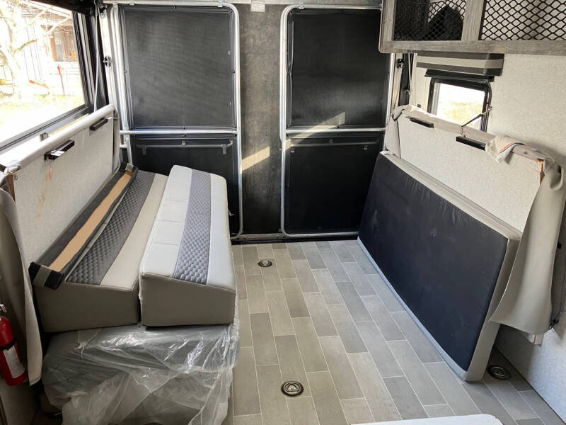 2021 Forest River Salem FSX Platinum