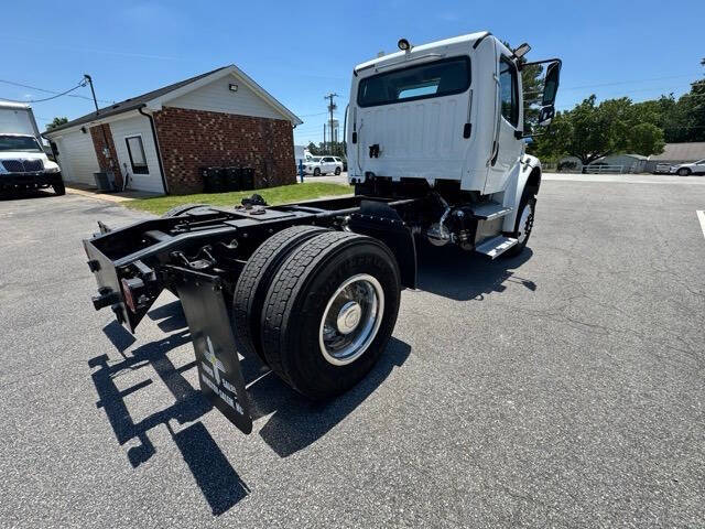 2015 Freightliner M2 106
