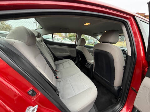 2018 Hyundai Elantra SEL