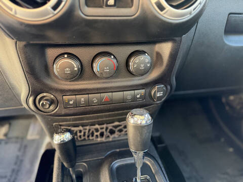 2016 Jeep Wrangler Unlimited Sahara 75th Anniversary