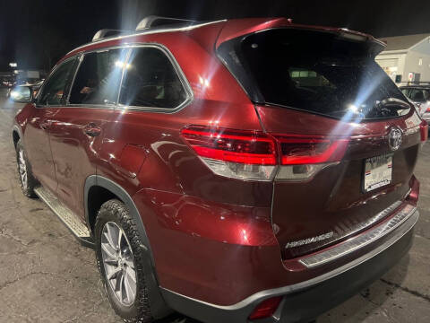 2017 Toyota Highlander SE