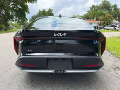 2025 Kia K4 EX