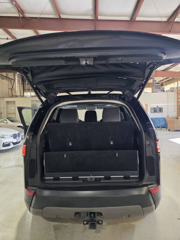 2017 Land Rover Discovery First Edition