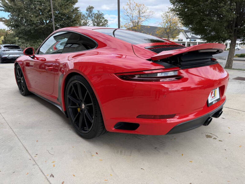 2018 Porsche 911 Carrera GTS