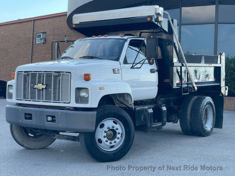 2002 Chevrolet C series's photo