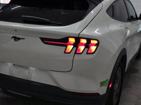 2022 Ford Mustang Mach-E Select