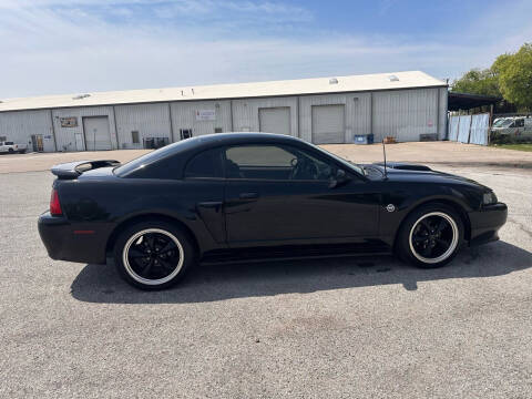 2004 Ford Mustang GT Deluxe