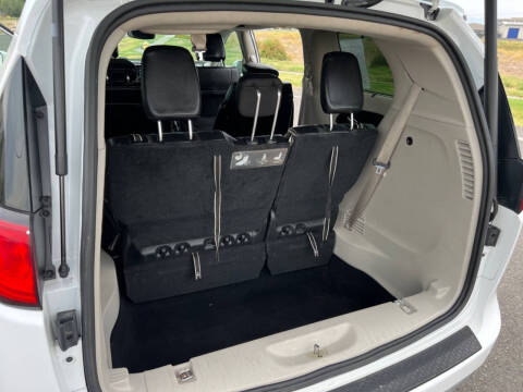 2017 Chrysler Pacifica Touring-L Plus