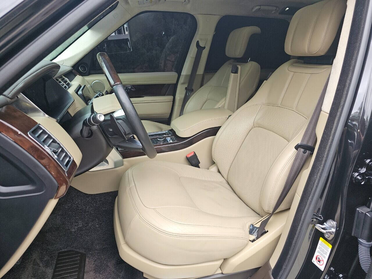 2020 Land Rover Range Rover 24