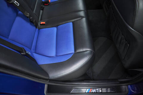 2002 BMW M5