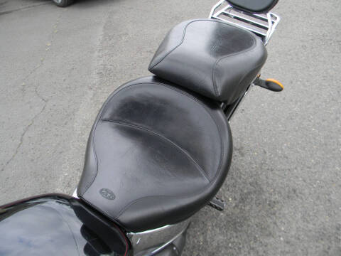 2005 Yamaha V-Star 650 Custom