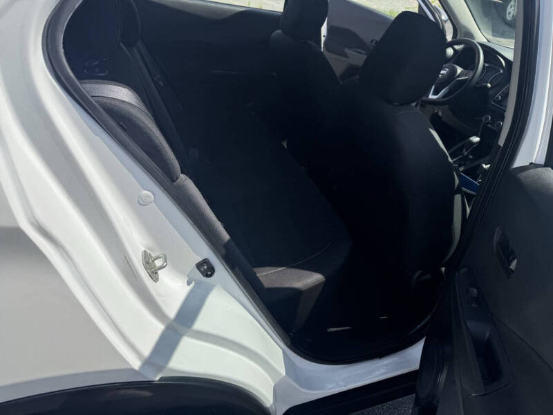 2021 Nissan Kicks S