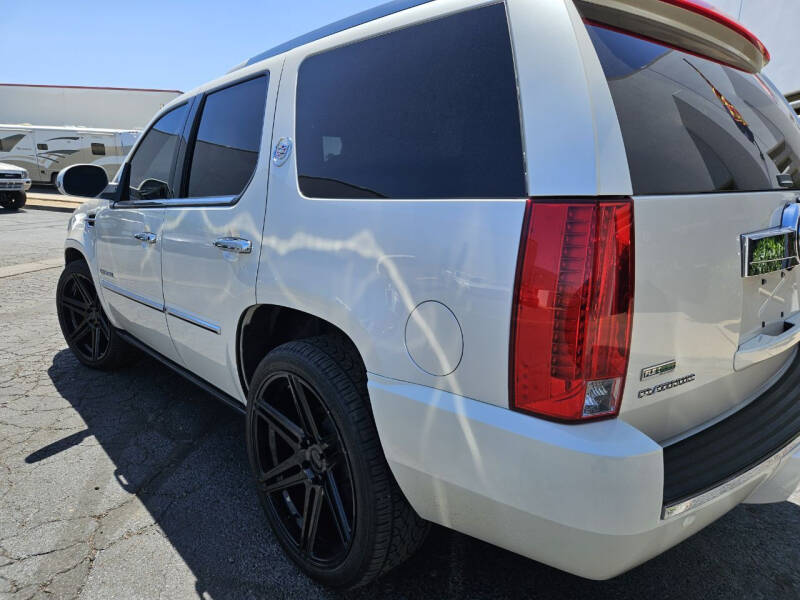 2011 Cadillac Escalade Platinum Edition