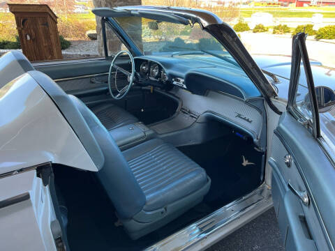 1962 Ford Thunderbird