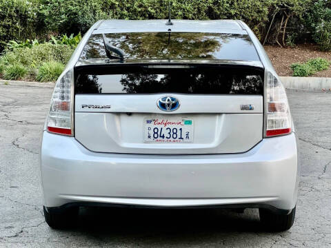 2010 Toyota Prius III
