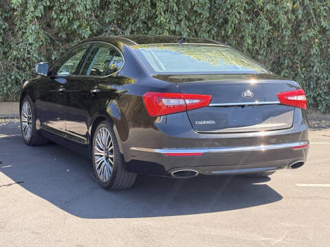 2016 Kia Cadenza Premium