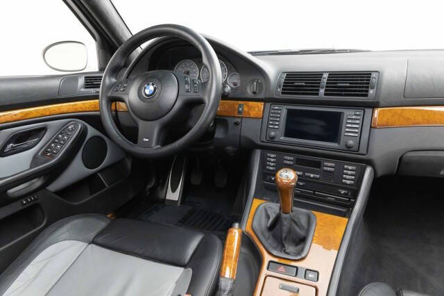 2001 BMW M5