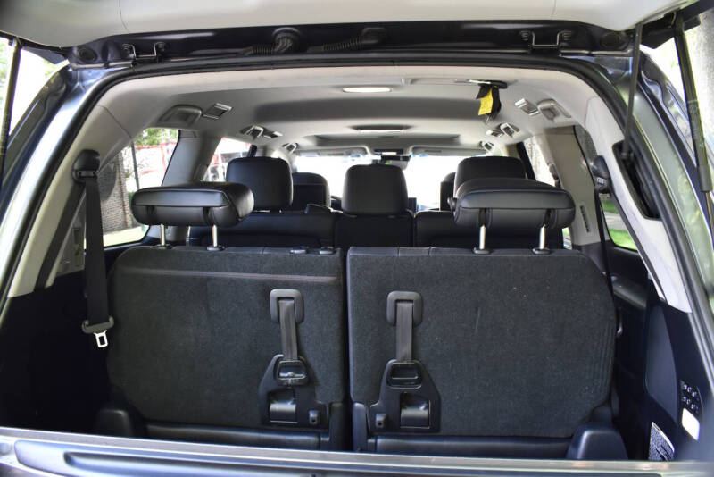 2018 Lexus LX 570 Three-Row