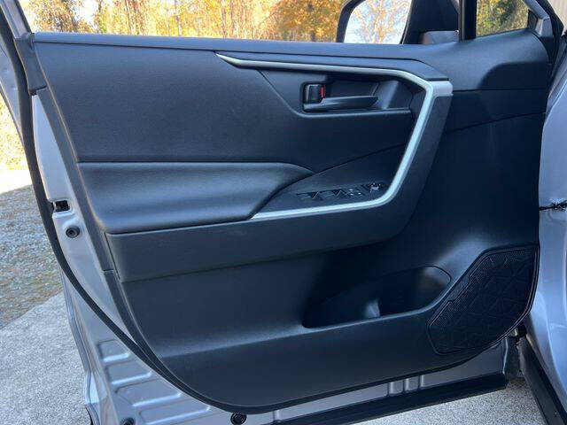 2023 Toyota RAV4 Hybrid LE