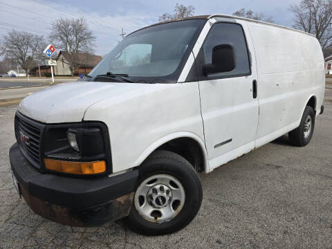2005 GMC Savana for sale at Car Castle in Zion IL