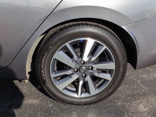 2023 Nissan Versa SV