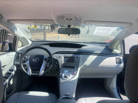 2012 Toyota Prius Two